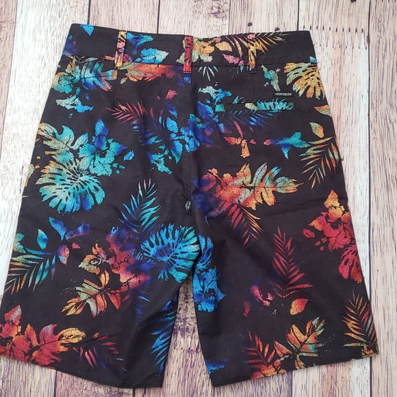 Tropical  Print Vans Board shorts🌴 - Picture 4 of 7